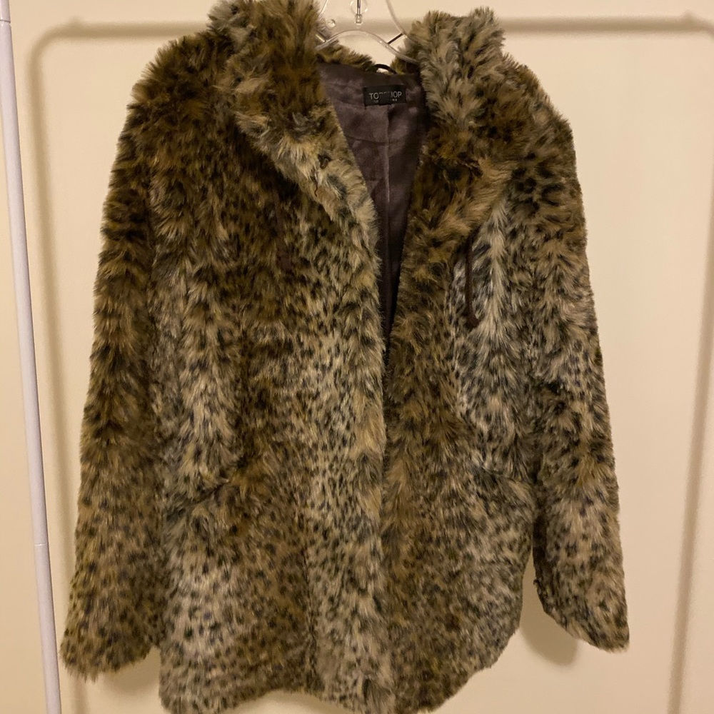 99% NEW TOPSHOP FUR LEOPARD COAT